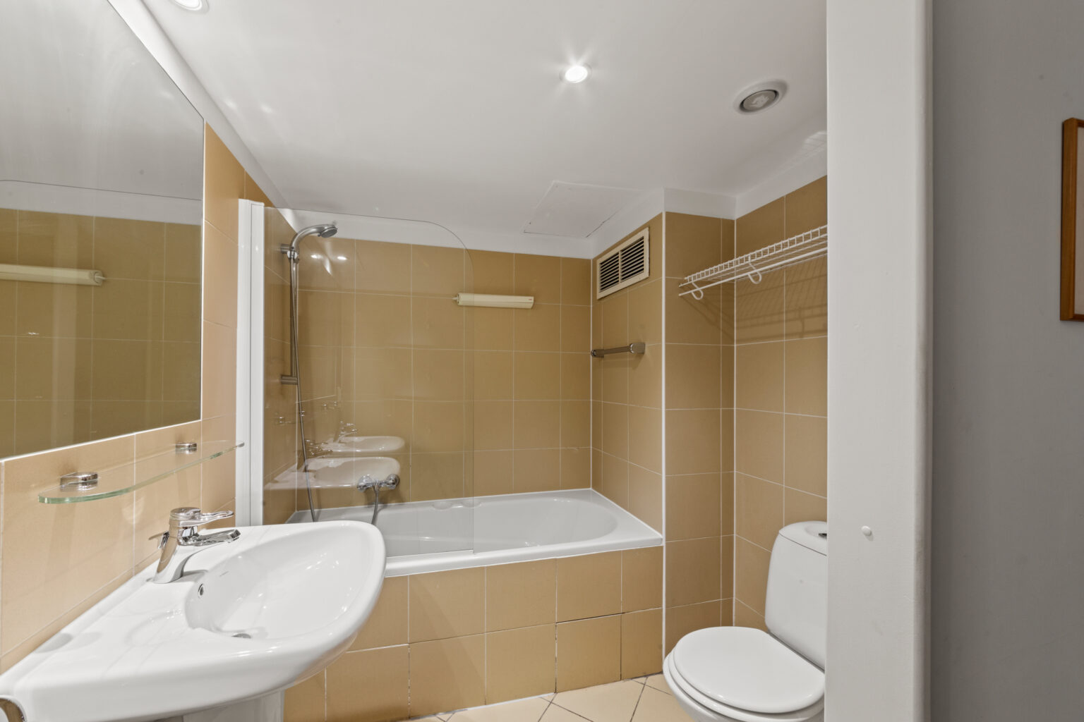 20241021©BRapp1_010